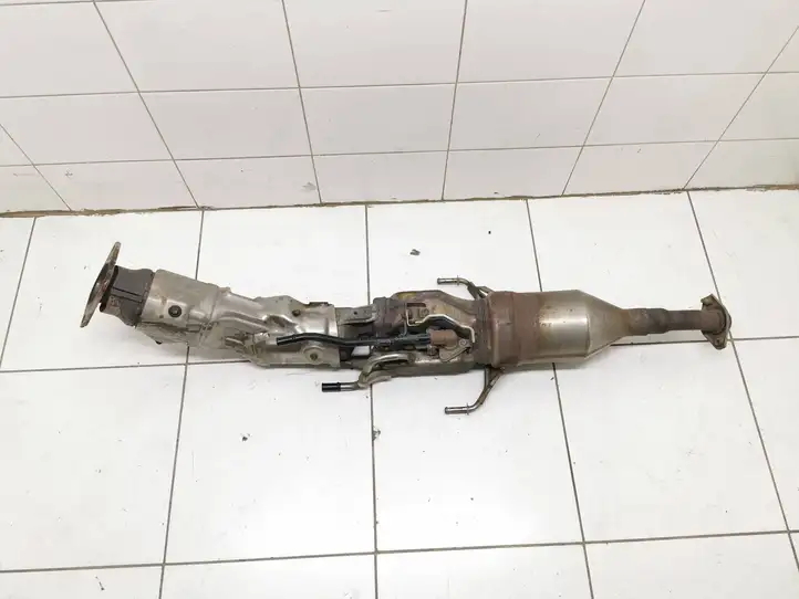 Toyota Auris E180 (2012 - 2018) TF2 Катализатор / DPF / FAP — фото 1