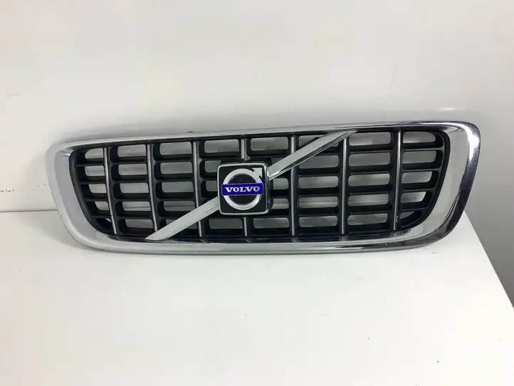 Volvo V70 (2007 - 2013) 31255500 Верхняя решетка радиатора — фото 1