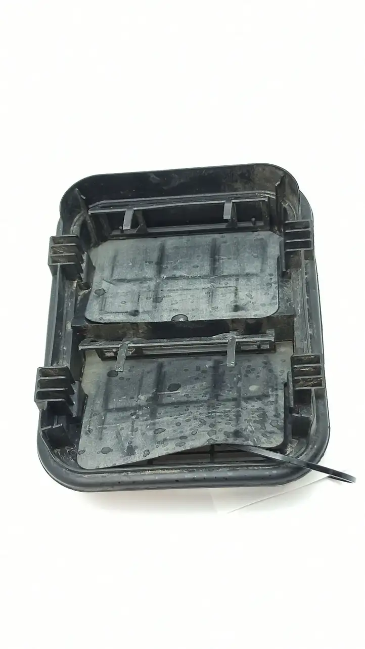 Nissan Primastar (2001 - 2014) 8200728288 Вентиляционная решетка кузова — фото 2