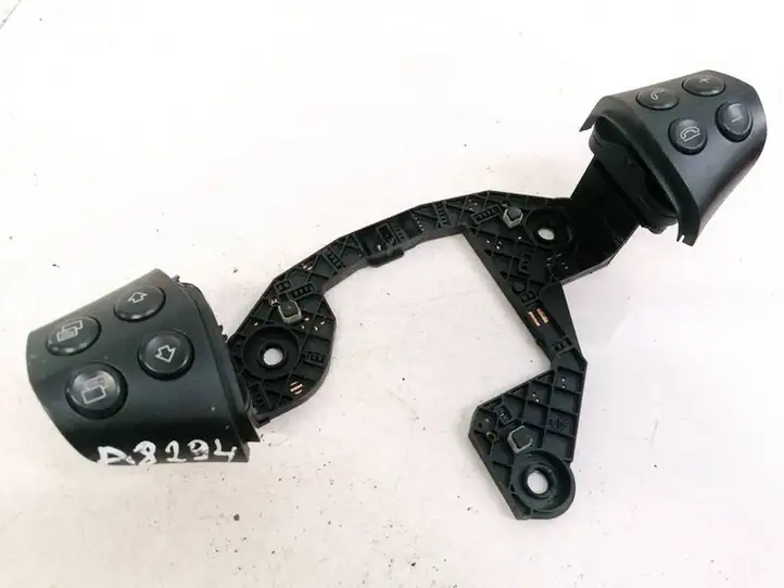 Mercedes-Benz A W169 (2004 - 2012) 1698207310 Кнопки на рулевом колесе — фото 1
