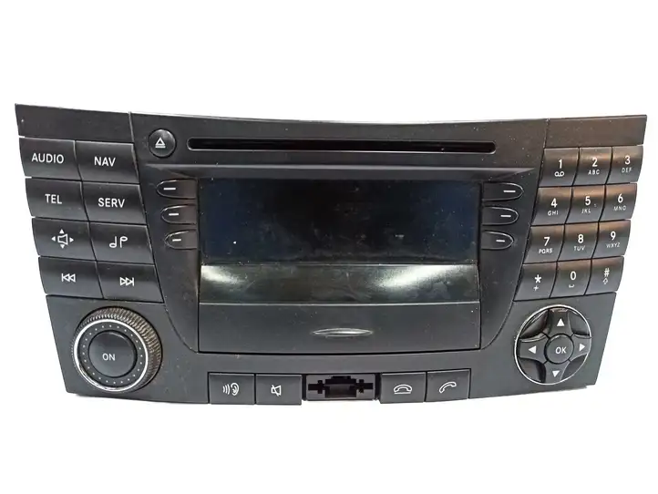 Mercedes-Benz E W211 (2002 - 2009) A2118201079 Магнитола / мультимедийная система — фото 1