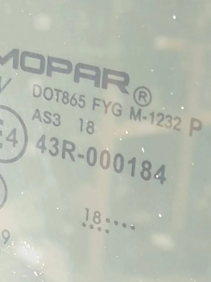 Chrysler Pacifica (2016 - ) 43R000184 Стекло раздвижной двери — фото 4