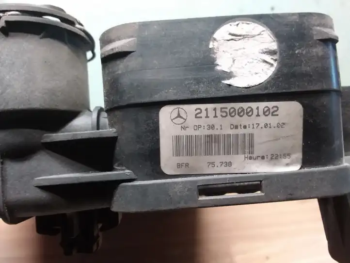 Mercedes-Benz E W211 (2002 - 2009) A2115000102 Радиатор охлаждающей жидкости двигателя — фото 2