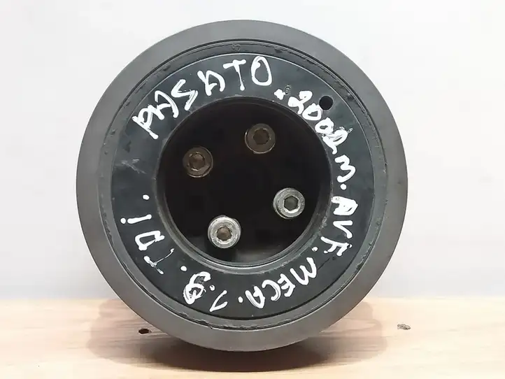 Volkswagen PASSAT B5.5 (2001 - 2005) 038105243F Шкив коленчатого вала — фото 1