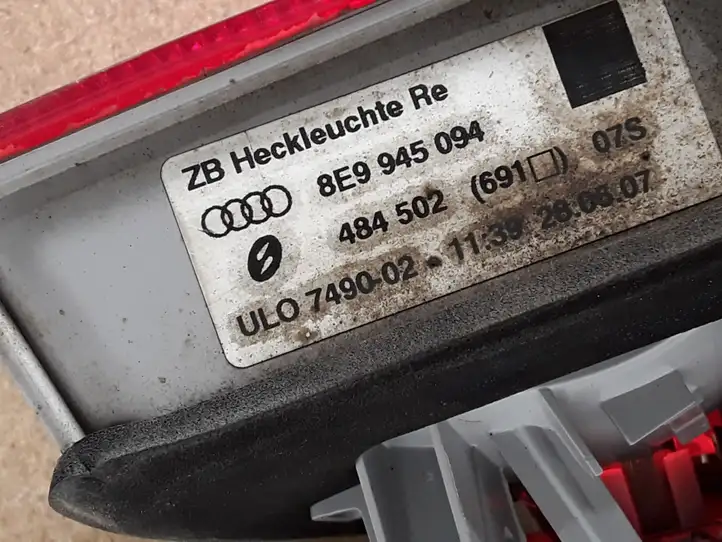 Audi A4 S4 B7 8E 8H (2004 - 2009) 8E9945094 Задний фонарь в крышке багажника — фото 3