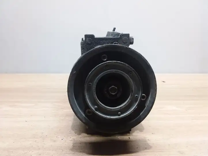 Volkswagen PASSAT B6 (2005 - 2010) 1K0820803L Компрессор (насос) кондиционера воздуха — фото 2