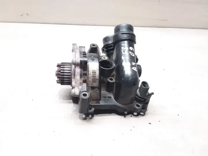 Audi A4 S4 B8 8K (2007 - 2011) 06H121026N насос охлаждения — фото 1