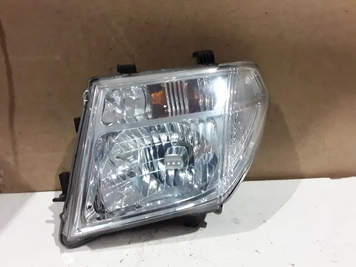 Nissan Navara D40 (2004 - 2015) 26060EB30A Передняя фара — фото 1