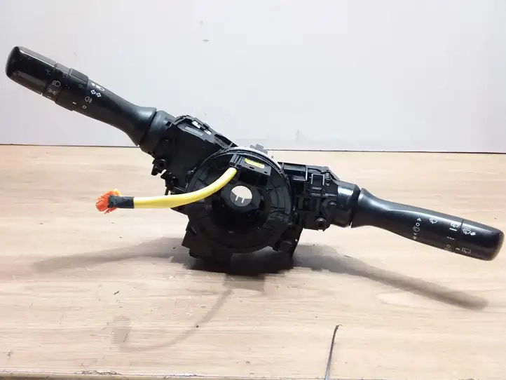 Toyota Yaris (2012 - 2014) 0D05075E324 Контактное кольцо SRS — фото 1