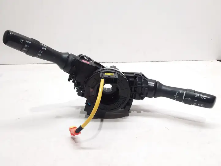 Toyota Yaris (2009 - 2012) 0D05075E324 Контактное кольцо SRS — фото 1