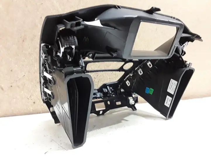 Ford Focus (2011 - 2015) F1EBA014L20 Центральный воздушный дефлектор — фото 2