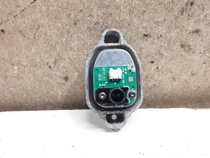 BMW 3 F30 F35 F31 (2012 - 2018) 20248400 LED модуль контроля — фото 2