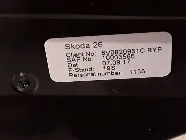 Skoda Fabia Mk3 (NJ) (2015 - 2021) 6V0820951C Центральный воздушный дефлектор — фото 3