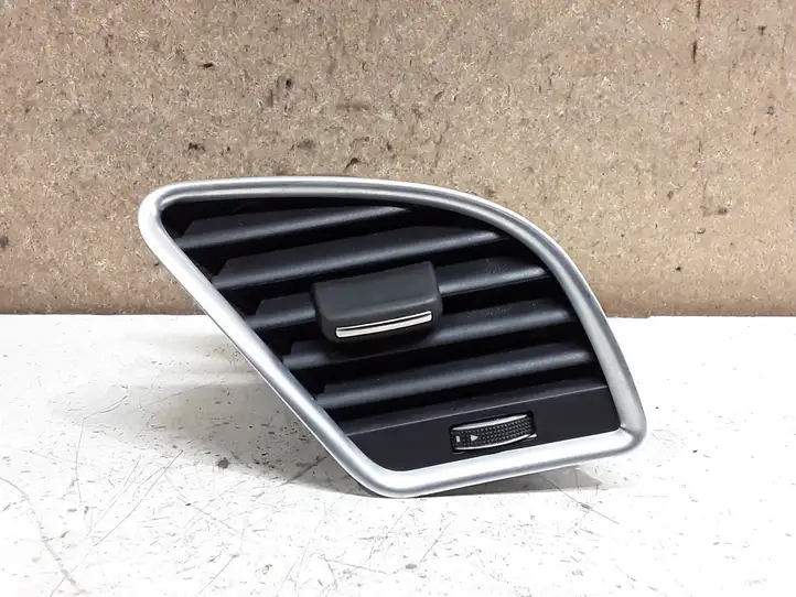 Audi A5 8T 8F (2007 - 2011) 8T1820902G Боковой воздушный дефлектор — фото 1