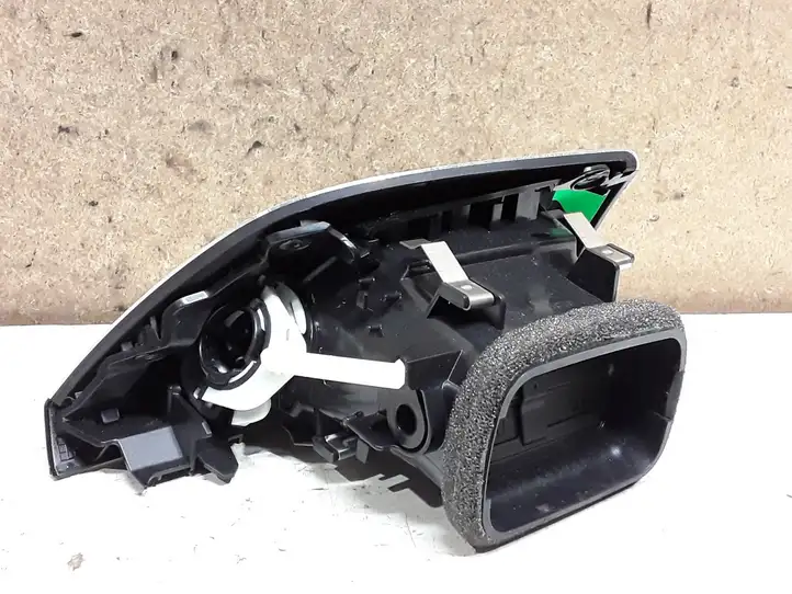 BMW 1 F20 F21 (2011 - 2019) 9205355 Боковой воздушный дефлектор — фото 3