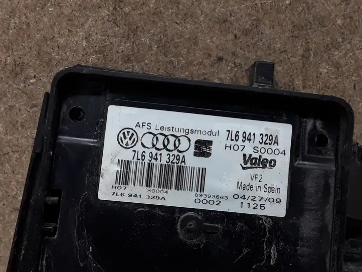 Volkswagen PASSAT B6 (2005 - 2010) 7L6941329A Блок розжига ксенона — фото 2