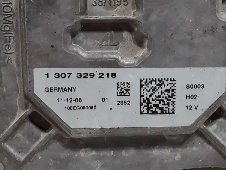 Audi A4 S4 B8 8K (2007 - 2011) 1307329218 Блок розжига ксенона — фото 2