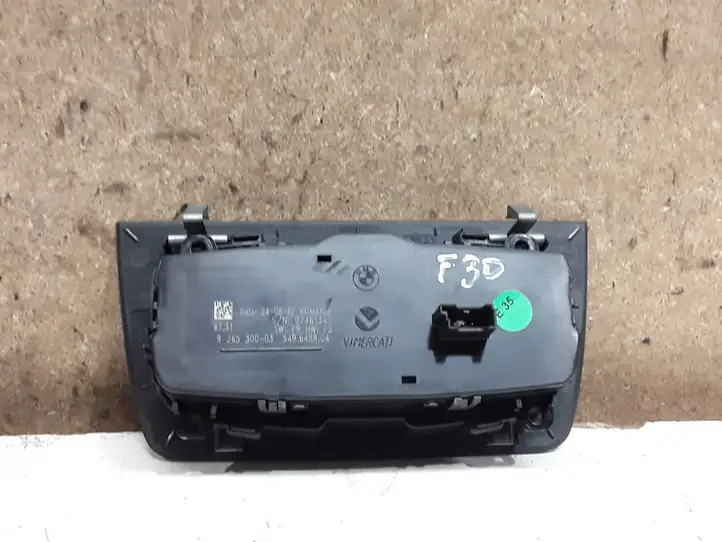BMW 3 F30 F35 F31 (2012 - 2018) 9265300 Включатель фонарей — фото 2