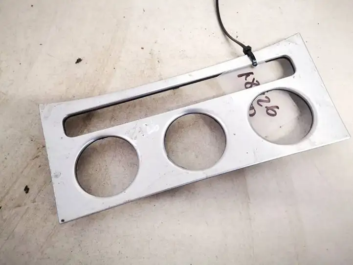 (2005 - 2010) 3c0863100 Прочие детали салона — фото 1