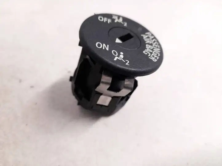 BMW 3 F30 F35 F31 (2012 - 2018) 61319198886 Включатель надувной подушки для пассажира — фото 1