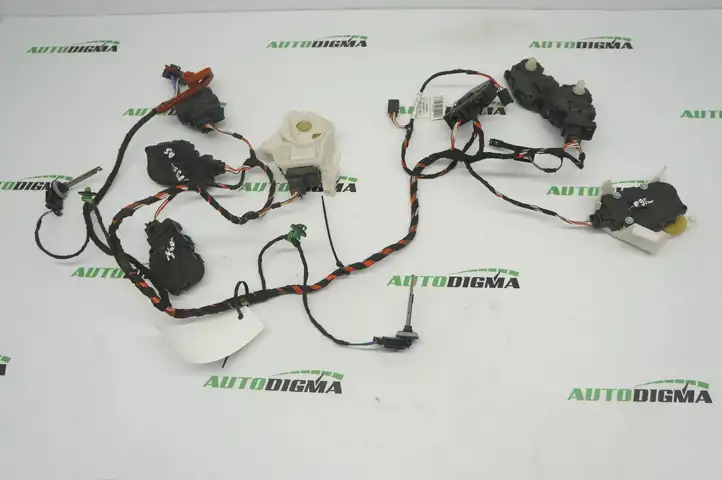 Audi A5 8T 8F (2011 - 2016) 8K2971566A Двигатель задвижки потока воздуха — фото 1