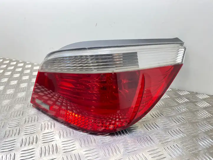 BMW 5 E60 E61 (2004 - 2010) 6910768 Задний фонарь в кузове — фото 2
