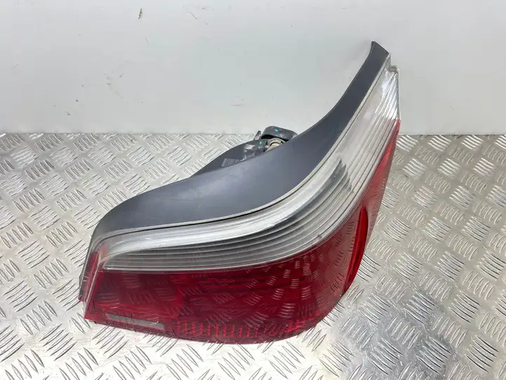 BMW 5 E60 E61 (2004 - 2010) 6910768 Задний фонарь в кузове — фото 4