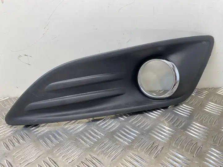 Ford Fiesta (2013 - 2017) C1BB15A299A Решетка противотуманной фары — фото 1