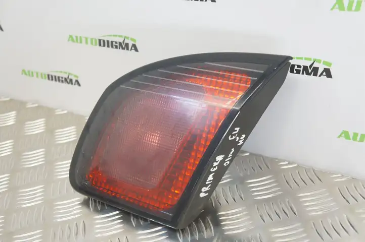 Nissan Primera (2000 - 2001) 89020317 Задний фонарь в крышке багажника — фото 3