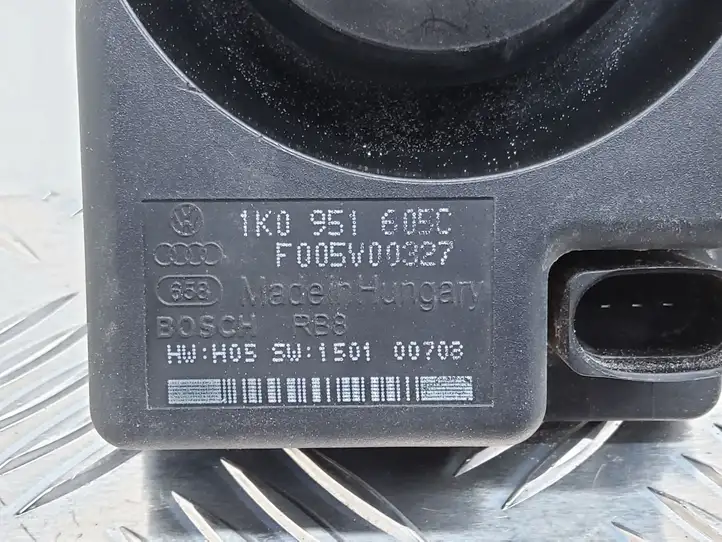 Audi A8 S8 D4 4H (2010 - 2014) 1K0951605C Сирена сигнализации — фото 2