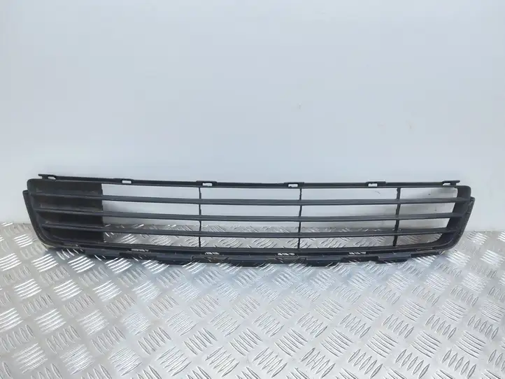 Toyota Yaris (2005 - 2009) 531120D160 Нижняя решетка переднего бампера — фото 1