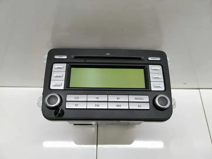 Volkswagen PASSAT B6 (2005 - 2010) 1K0035186AD Магнитола / мультимедийная система — фото 1