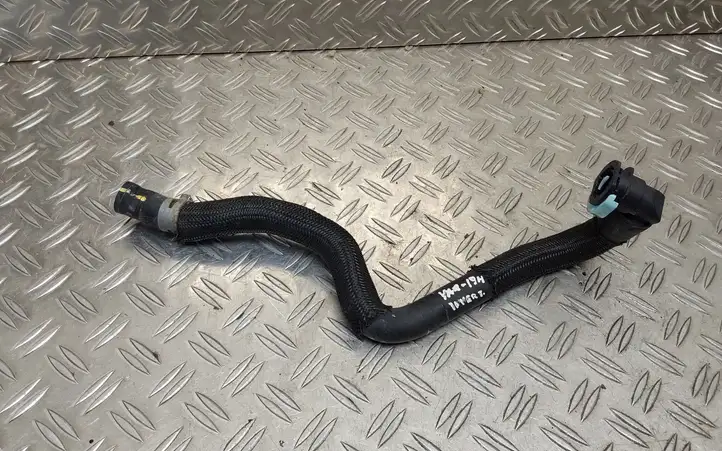 Toyota Yaris (2019 - ) Трубки охлаждения батареи гибридного / электромобиля — фото 1