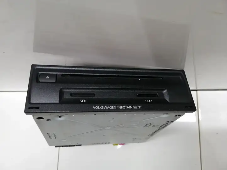 Volkswagen PASSAT B8 (2015 - ) 3Q0035874A Магнитола / мультимедийная система — фото 1