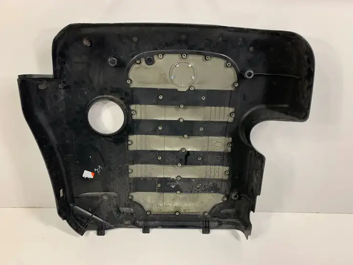 BMW 3 E92 E93 (2005 - 2014) 11147789769 Крышка двигателя декоративная — фото 3
