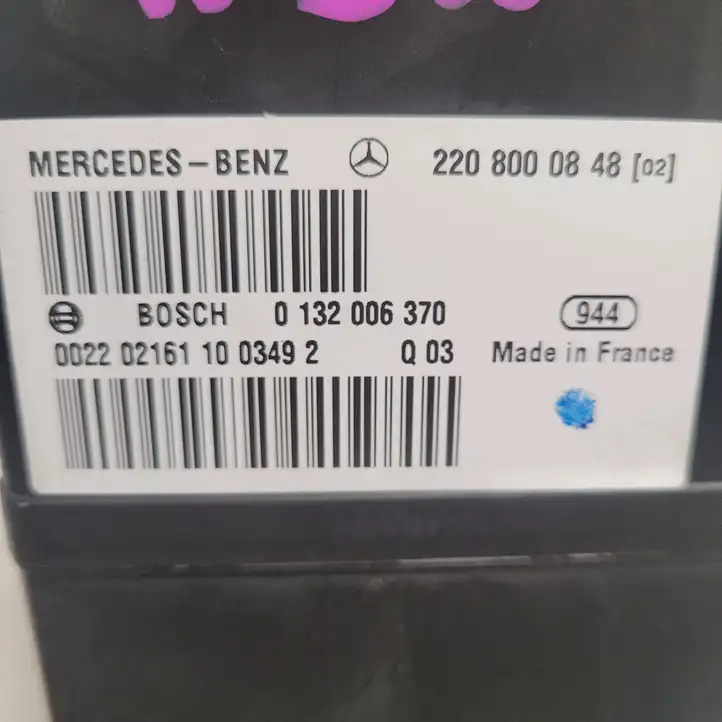 Mercedes-Benz S W220 (1998 - 2006) 2208000848 Вакуумный насос центрального замка — фото 8