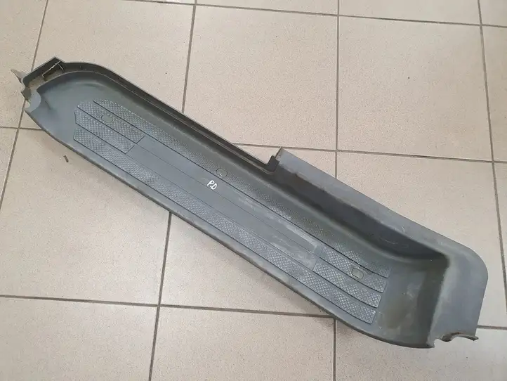 Mercedes-Benz Vito Viano W639 (2003 - 2010) P0099419 Внутренняя отделка переднего порога — фото 1