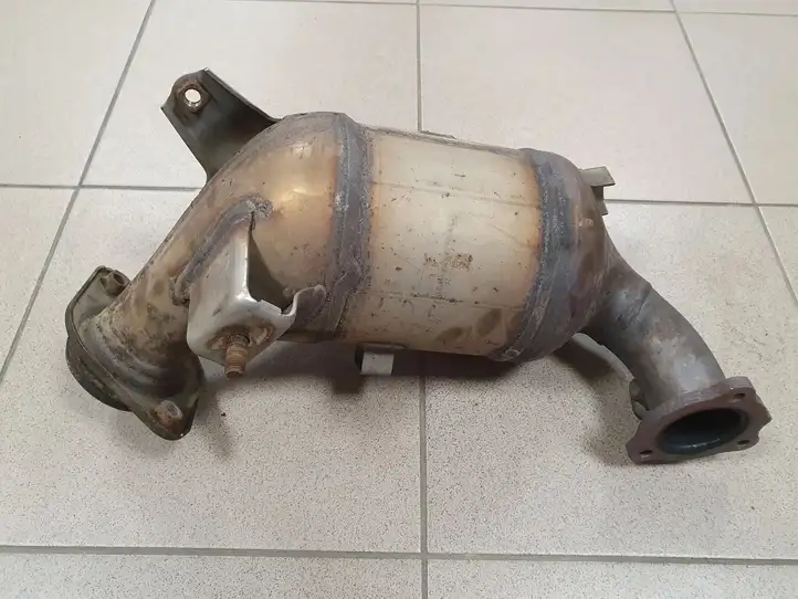 Toyota Avensis T270 (2009 - 2012) 0R050 Катализатор / DPF / FAP — фото 4