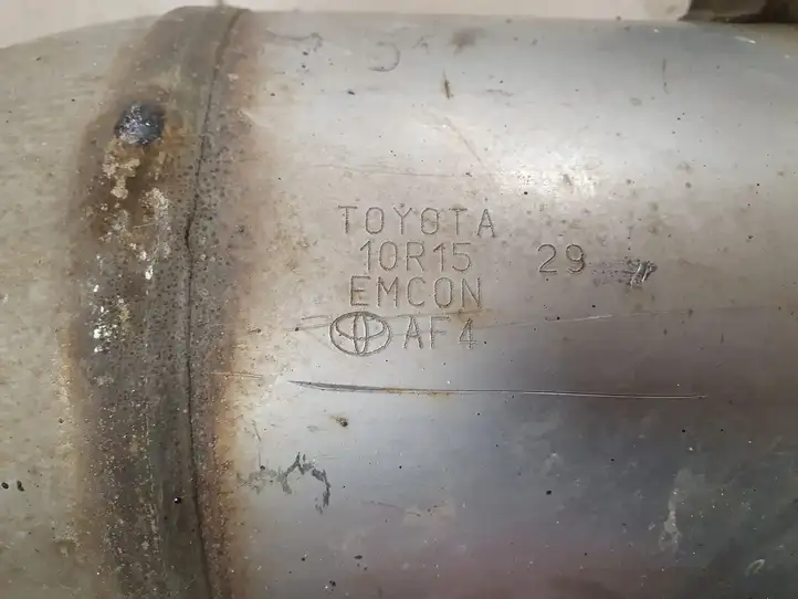 Toyota Avensis T270 (2009 - 2012) 10R15 Катализатор / DPF / FAP — фото 3