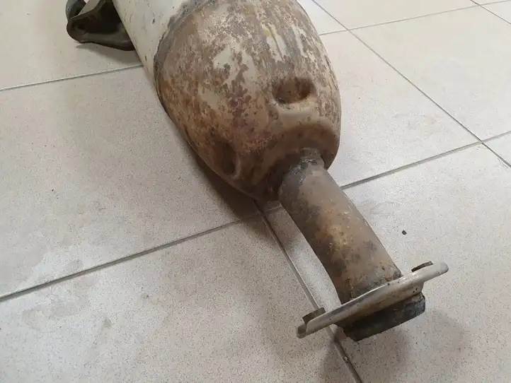 Toyota Avensis T270 (2009 - 2012) 10R15 Катализатор / DPF / FAP — фото 4