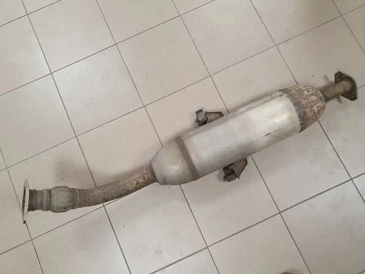 Toyota Avensis T270 (2009 - 2012) 10R15 Катализатор / DPF / FAP — фото 6