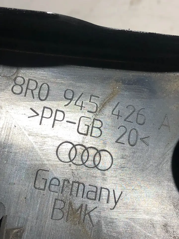 Audi Q5 SQ5 (2008 - 2012) 8R0945426A Отделка заднего фонаря — фото 3
