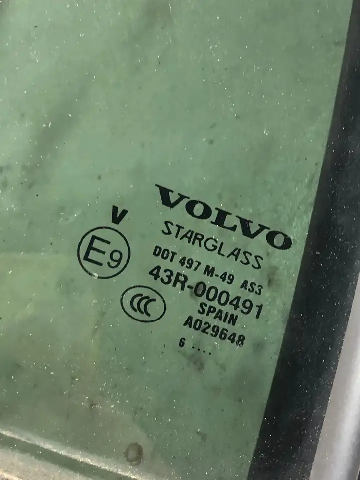 Volvo XC90 (2006 - 2014) 43R000491 Форточка двери — фото 3