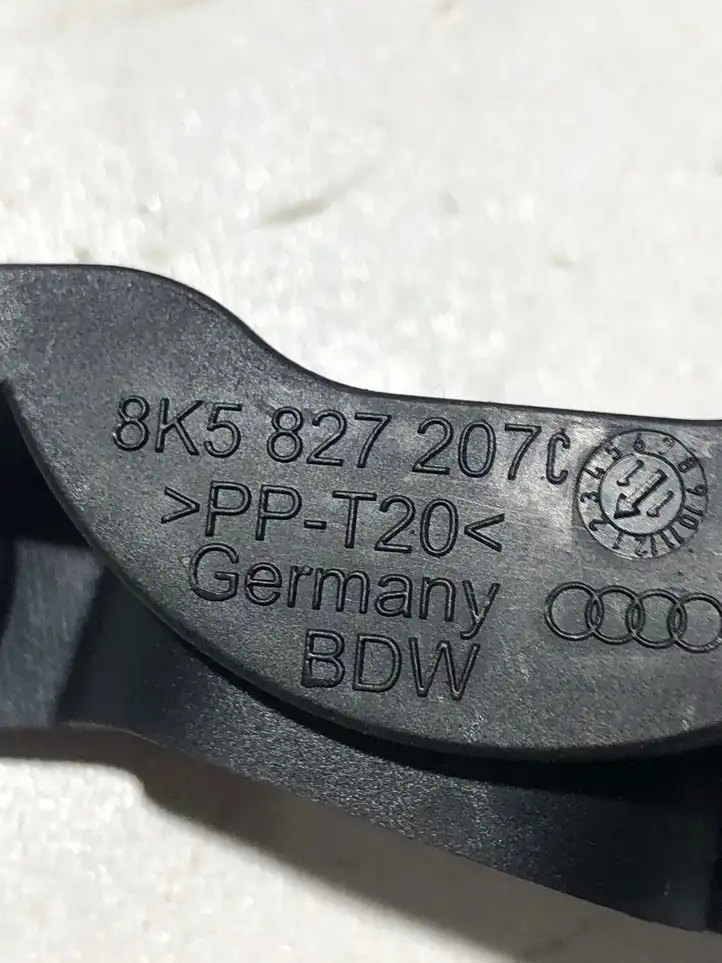 Audi A4 S4 B8 8K (2007 - 2011) 8K5827207C Прочая отделка багажника — фото 3