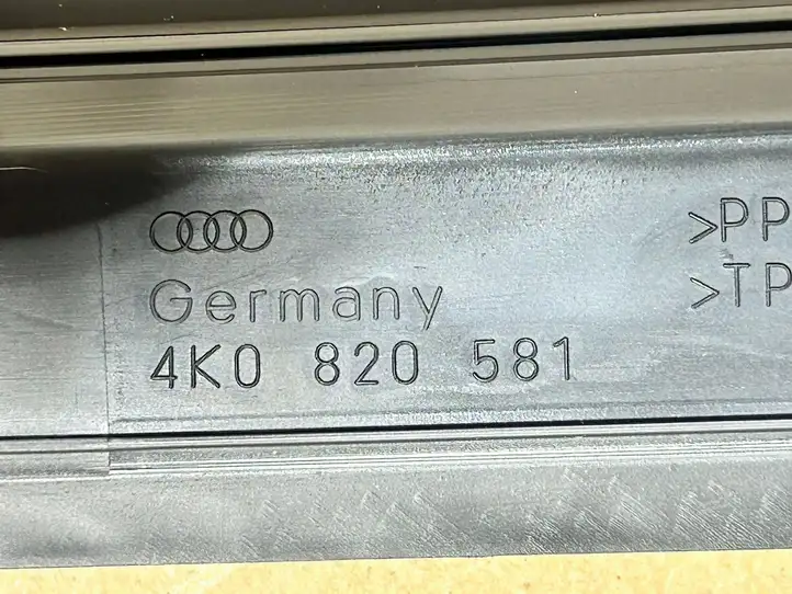 Audi A6 S6 C8 4K (2018 - ) 4K0820581 Прочие детали моторного отсека — фото 3