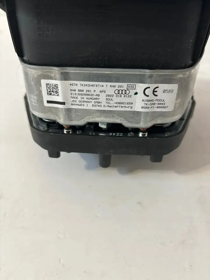 Audi A6 C7 (2014 - 2018) 4N0880201F Подушка безопасности руля — фото 4