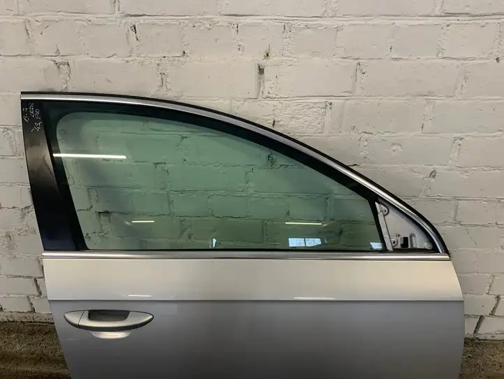 Volkswagen PASSAT B7 (2011 - 2014) Дверь — фото 2