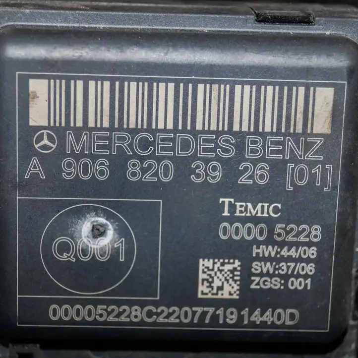 Mercedes-Benz Sprinter W906 (2006 - 2018) A9068203926 Блок управления дверью — фото 6