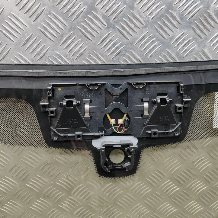 BMW 7 G11 G12 (2015 - 2022) 7357265 Переднее стекло — фото 5