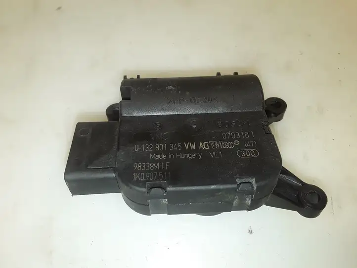 Audi A3/S3 8P (2008 - 2013) 0132801345 Двигатель задвижки потока воздуха — фото 3